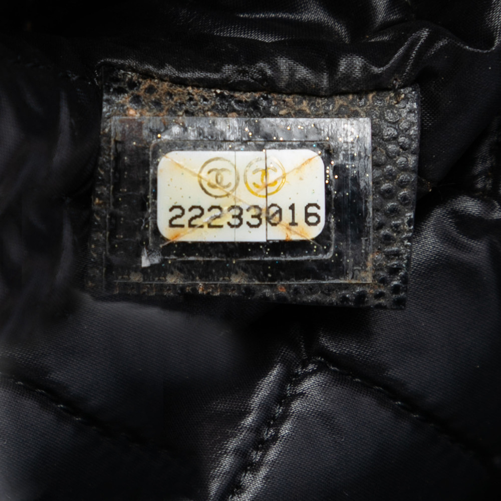 Pre-Loved Chanel Large Chevron Caviar O Case Clutch - Picture 6 of 8